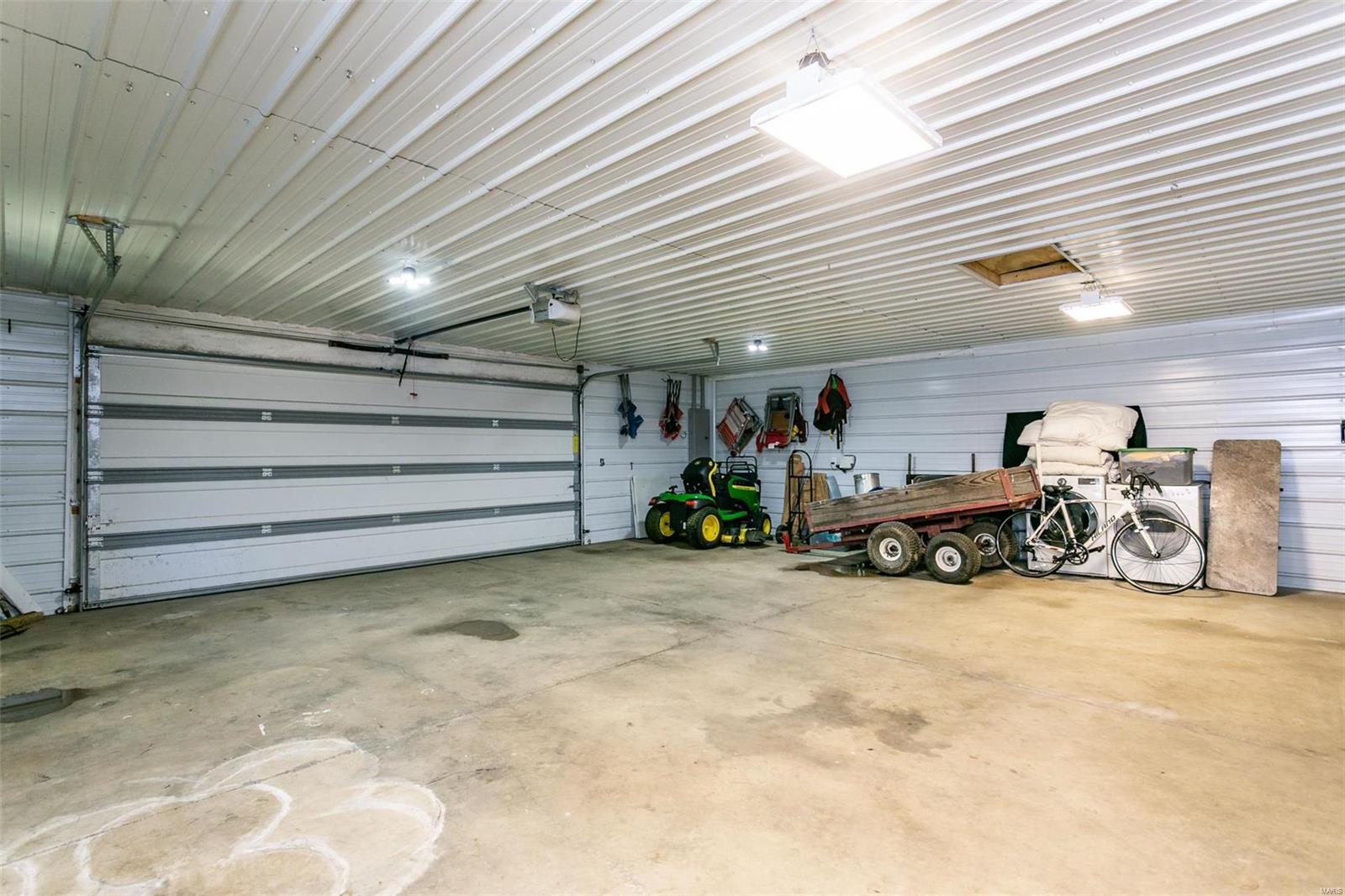 8010 Possum Hill Road Worden, IL 62097 - Photo 31 of 41