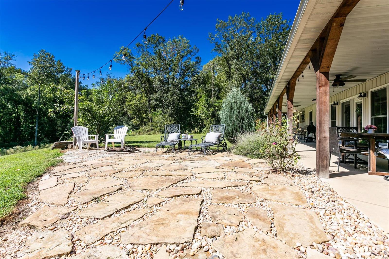 8010 Possum Hill Road Worden, IL 62097 - Photo 6 of 41