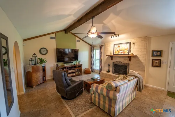 $2,300 | 301 Antietam Drive, Victoria, TX 77904
