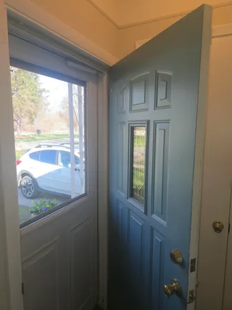 $209,000 | 15058 Dixie, Redford, MI 48239