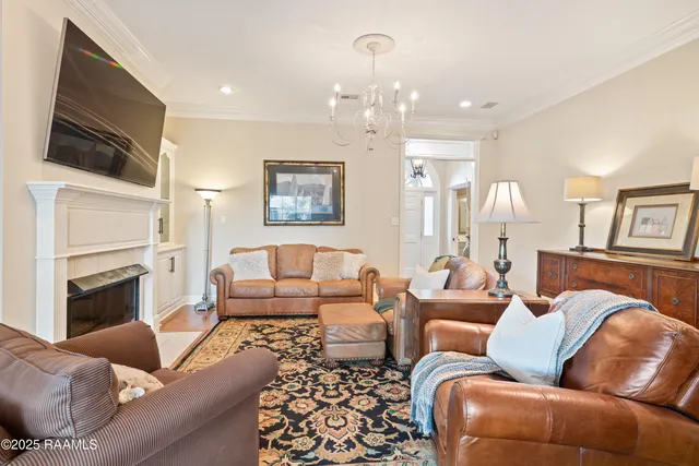 $579,000 | 203 Oakmont Circle, Broussard, LA 70518