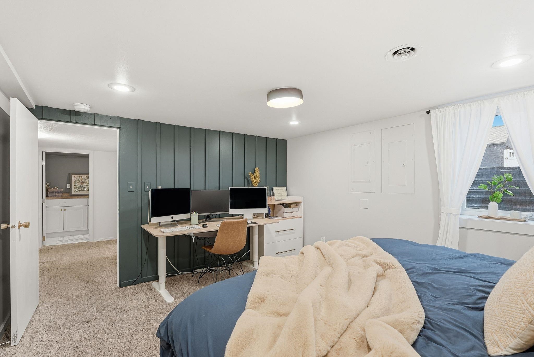 940 East 41st Avenue Spokane, WA 99203 - Photo 24 of 39