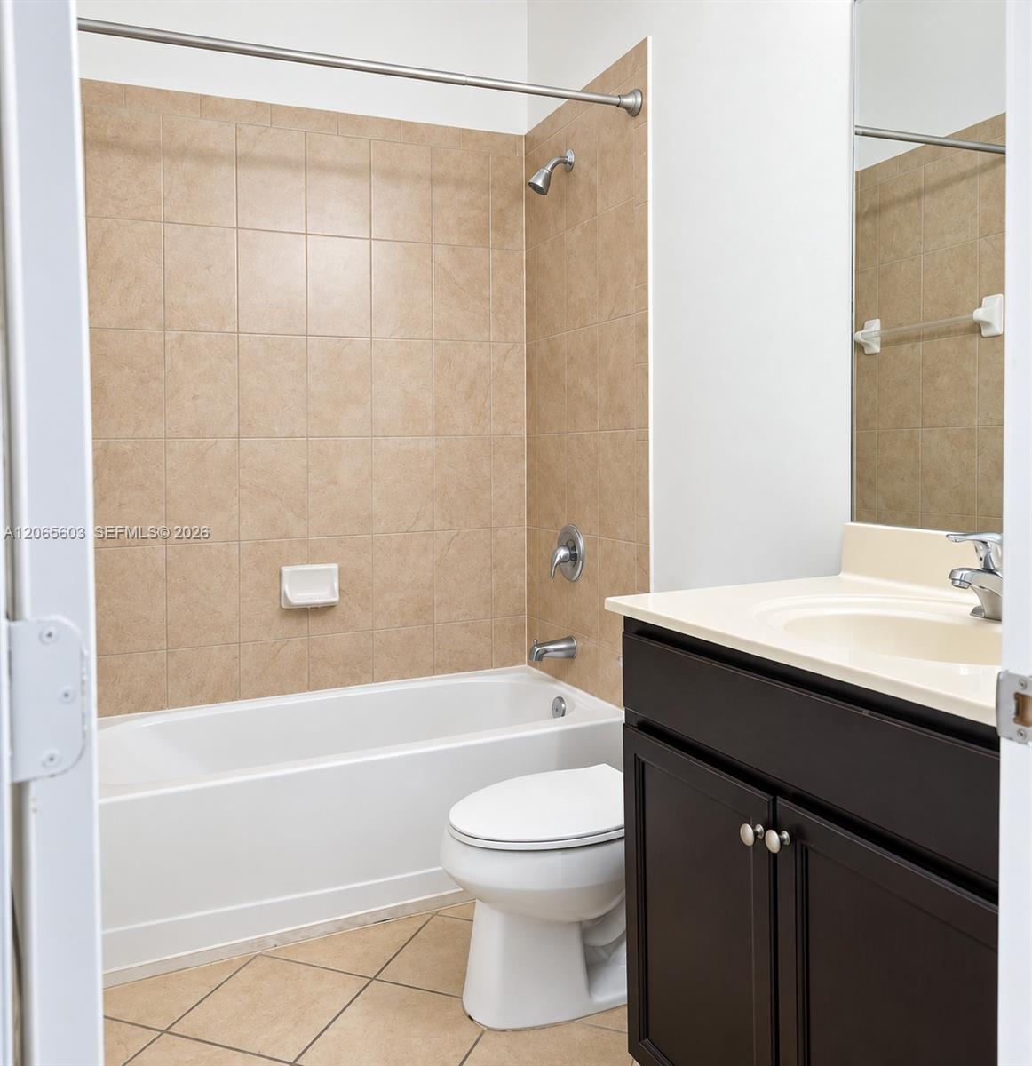 413 Southeast 32nd Terrace, Unit 413 Homestead, FL 33033 - Photo 12 of 15 Gallery Image 12