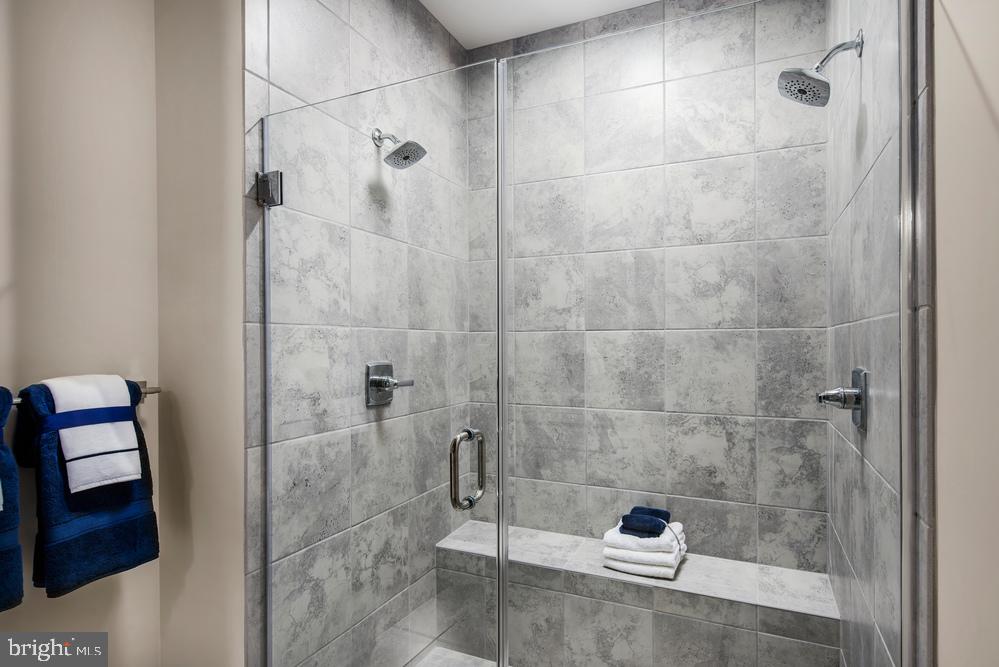 10813 Beckenham Street Middle River, MD 21220 - Photo 15 of 29 Shower