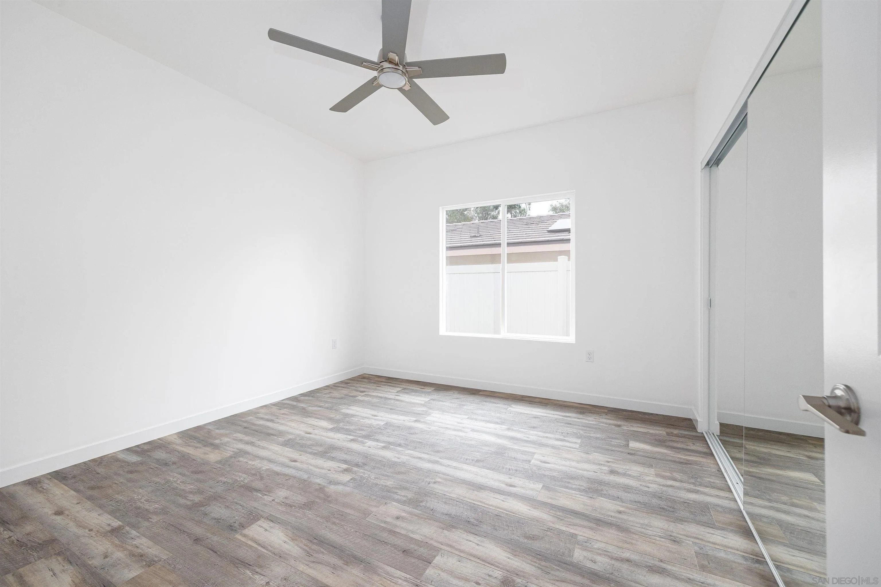 11989 Raceway Lane Lakeside, CA 92040 - Photo 15 of 32 Gallery Image 15