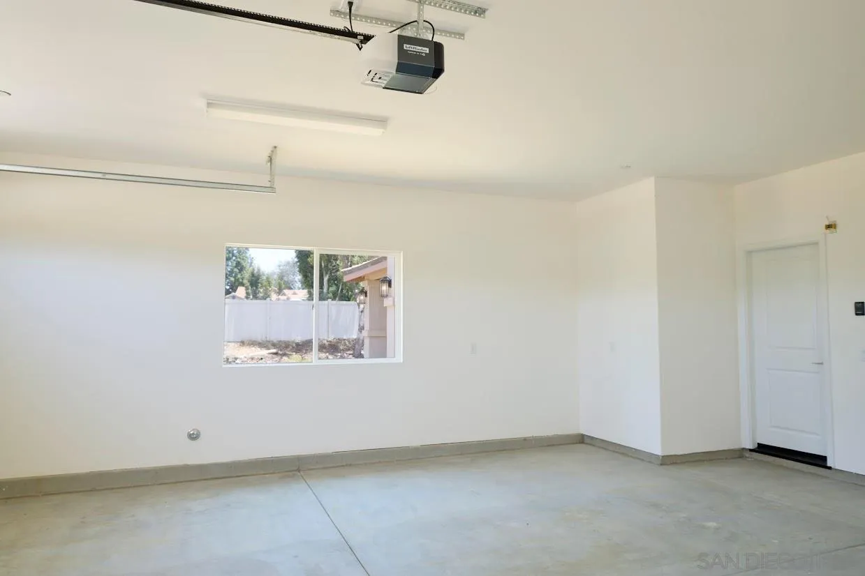 11989 Raceway Lane Lakeside, CA 92040 - Photo 22 of 32 Gallery Image 22