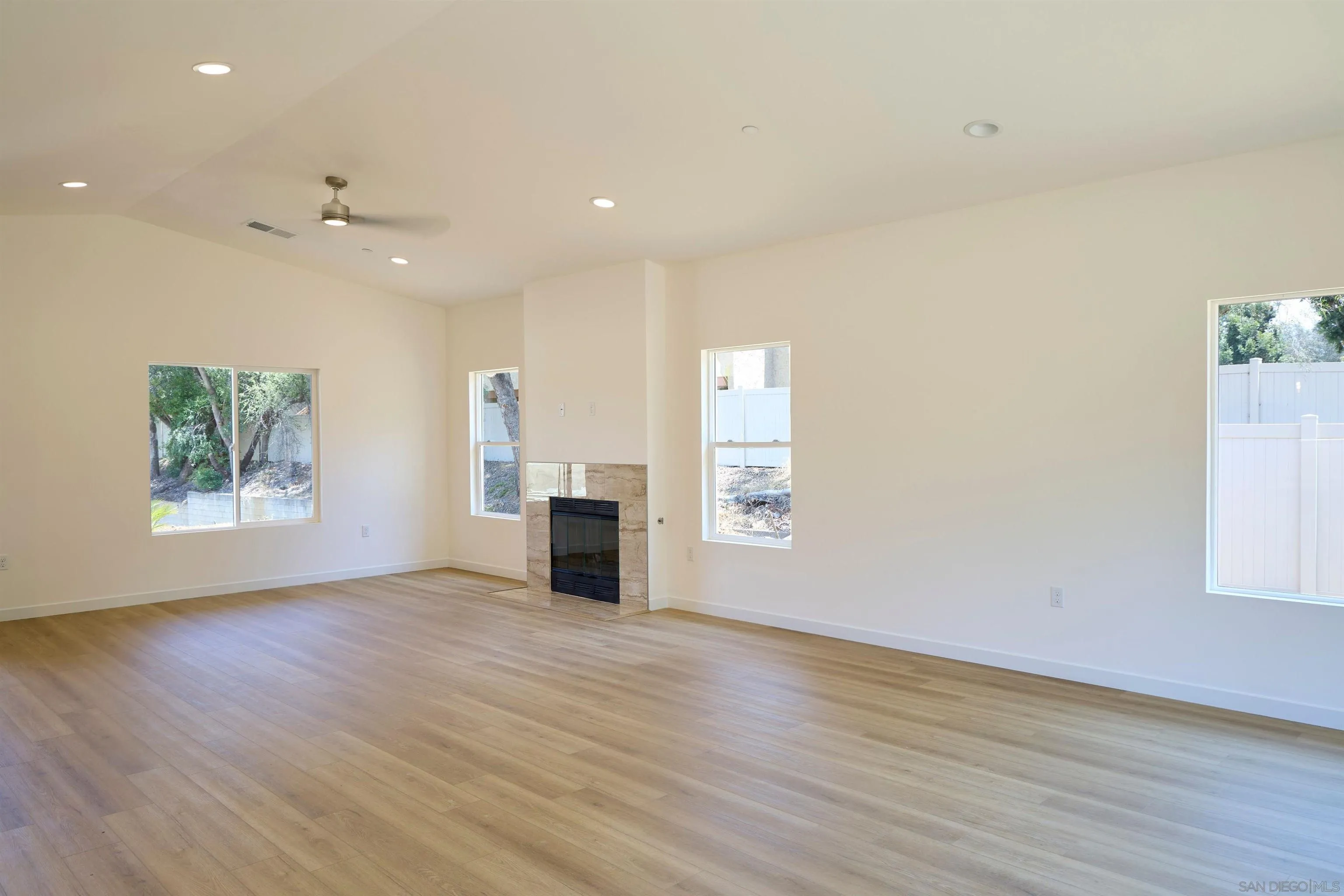11989 Raceway Lane Lakeside, CA 92040 - Photo 9 of 32 Gallery Image 9
