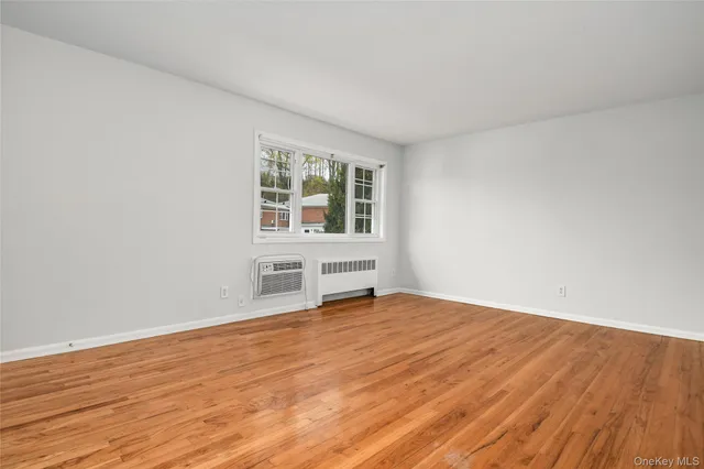 $2,725 | 451 Main Street, Unit 28, Northport, NY 11768