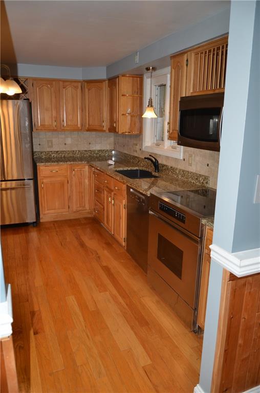 747 Charles Street Rochester, PA 15074 - Photo 3 of 23 Gallery Image 3