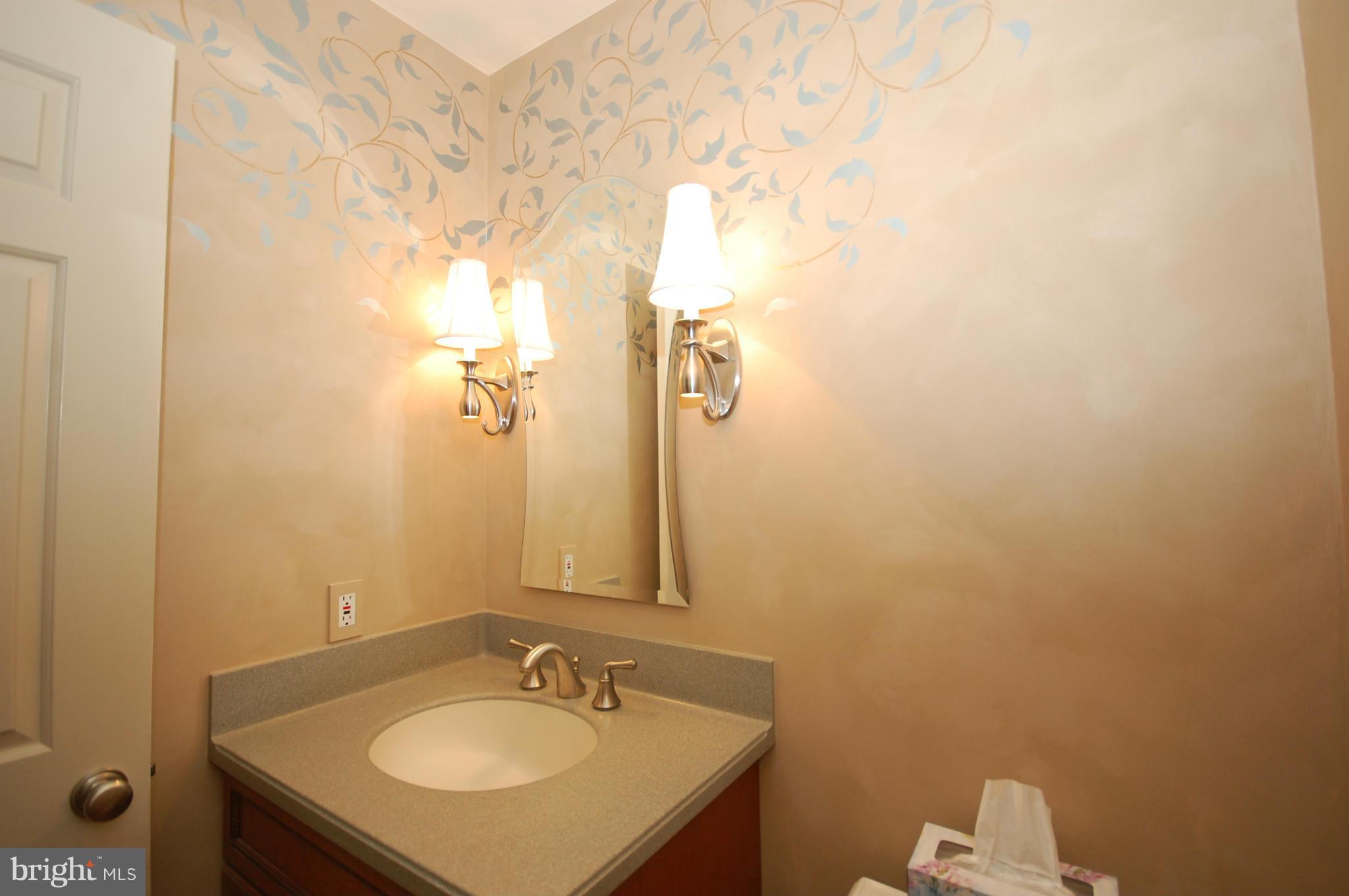 7105 Rivers View Court Columbia, MD 21044 - Photo 11 of 28 Main Level Powder Room