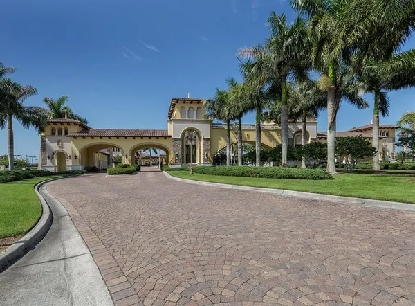 $2,200 | 20169 Lagente Circle, Venice, FL 34293