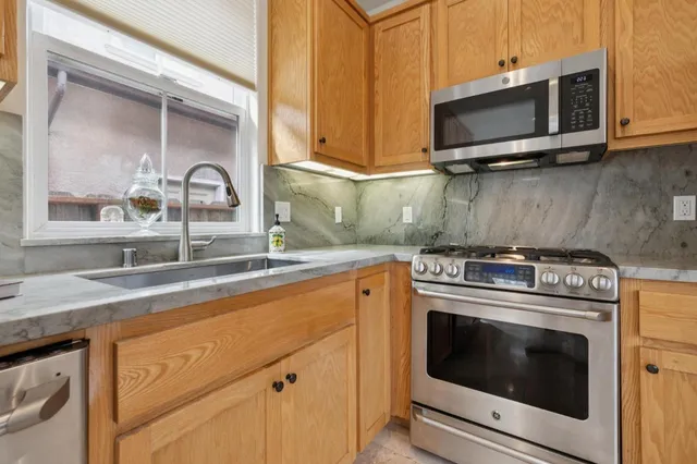 $1,199,000 | 484 Poplar Street, Half Moon Bay, CA 94019