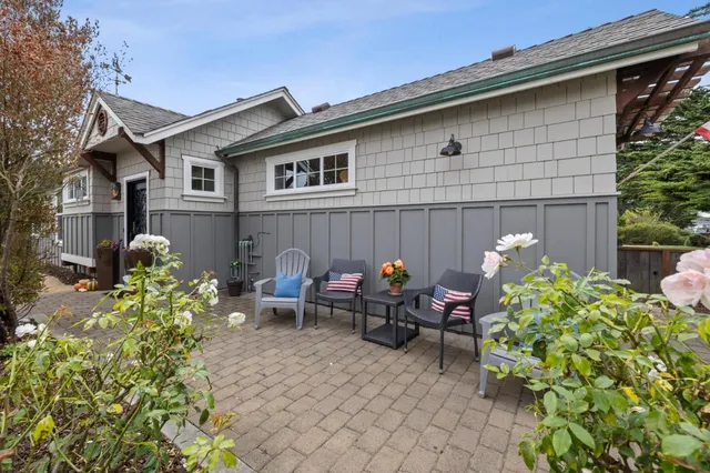 $1,199,000 | 484 Poplar Street, Half Moon Bay, CA 94019