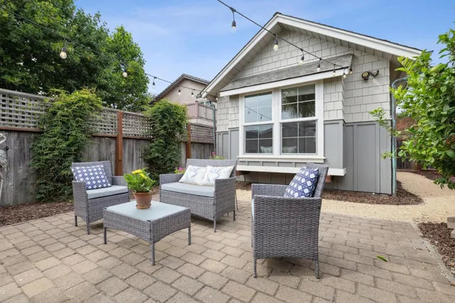 $1,199,000 | 484 Poplar Street, Half Moon Bay, CA 94019