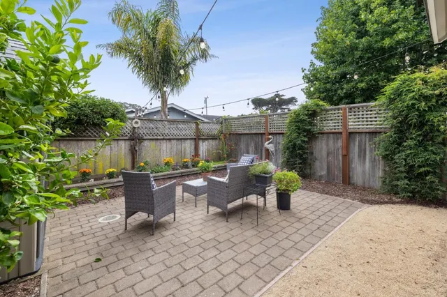 $1,199,000 | 484 Poplar Street, Half Moon Bay, CA 94019