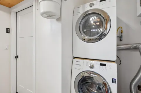 $1,199,000 | 484 Poplar Street, Half Moon Bay, CA 94019