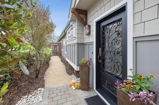 $1,199,000 | 484 Poplar Street, Half Moon Bay, CA 94019