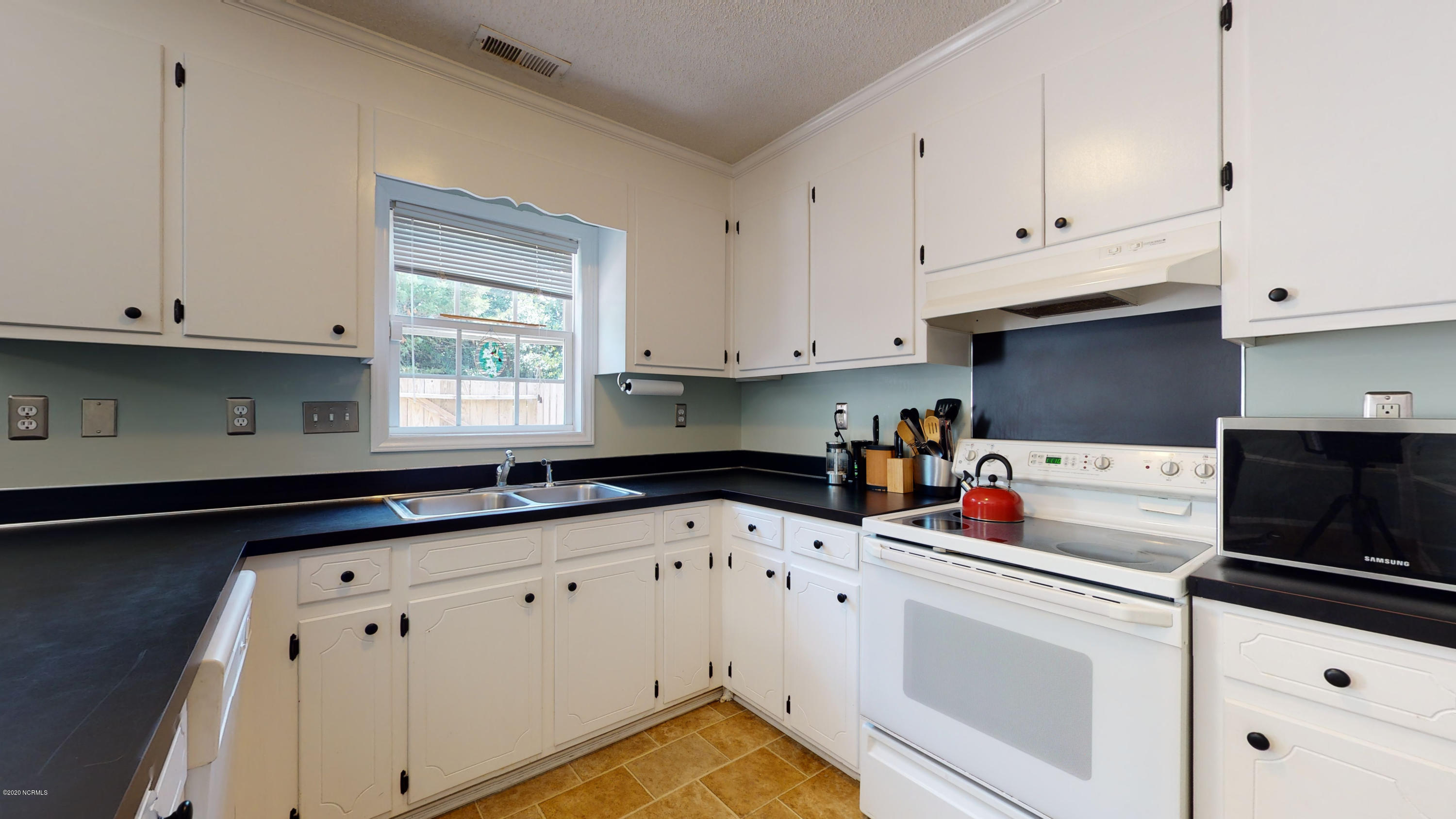 985 Spring Forest Road, Unit C9 Greenville, NC 27834 - Photo 19 of 33 985 C9 Spring Forest-19