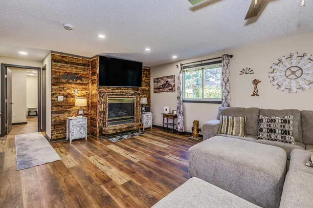 $399,900 | 1219 Lakeview Parkway, Buffalo, MN 55313