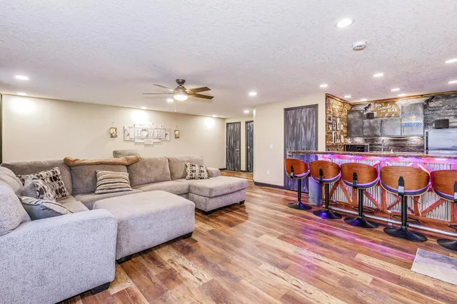 $399,900 | 1219 Lakeview Parkway, Buffalo, MN 55313