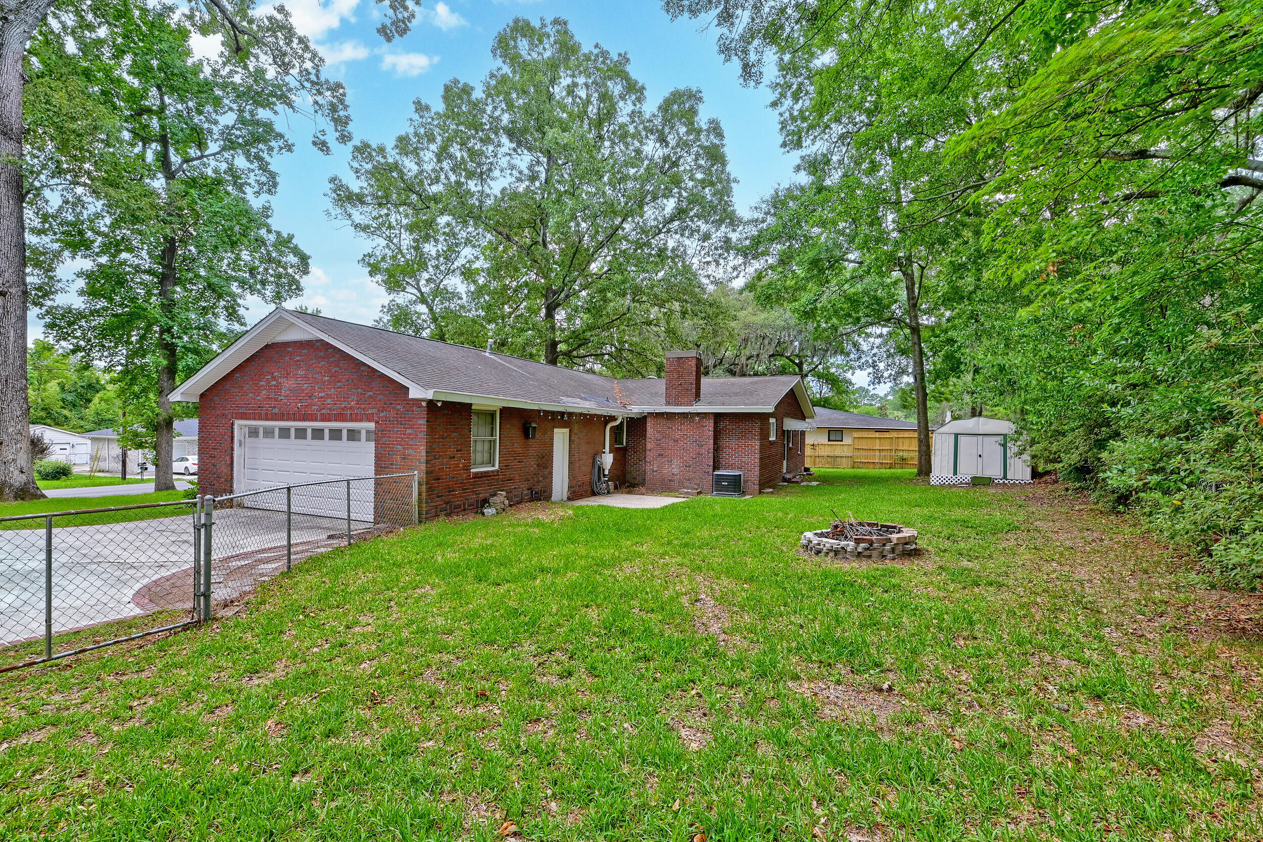 1214 Redeemer Drive Hanahan, SC 29410 - Photo 5 of 42 DSC_5771-HDR(5)