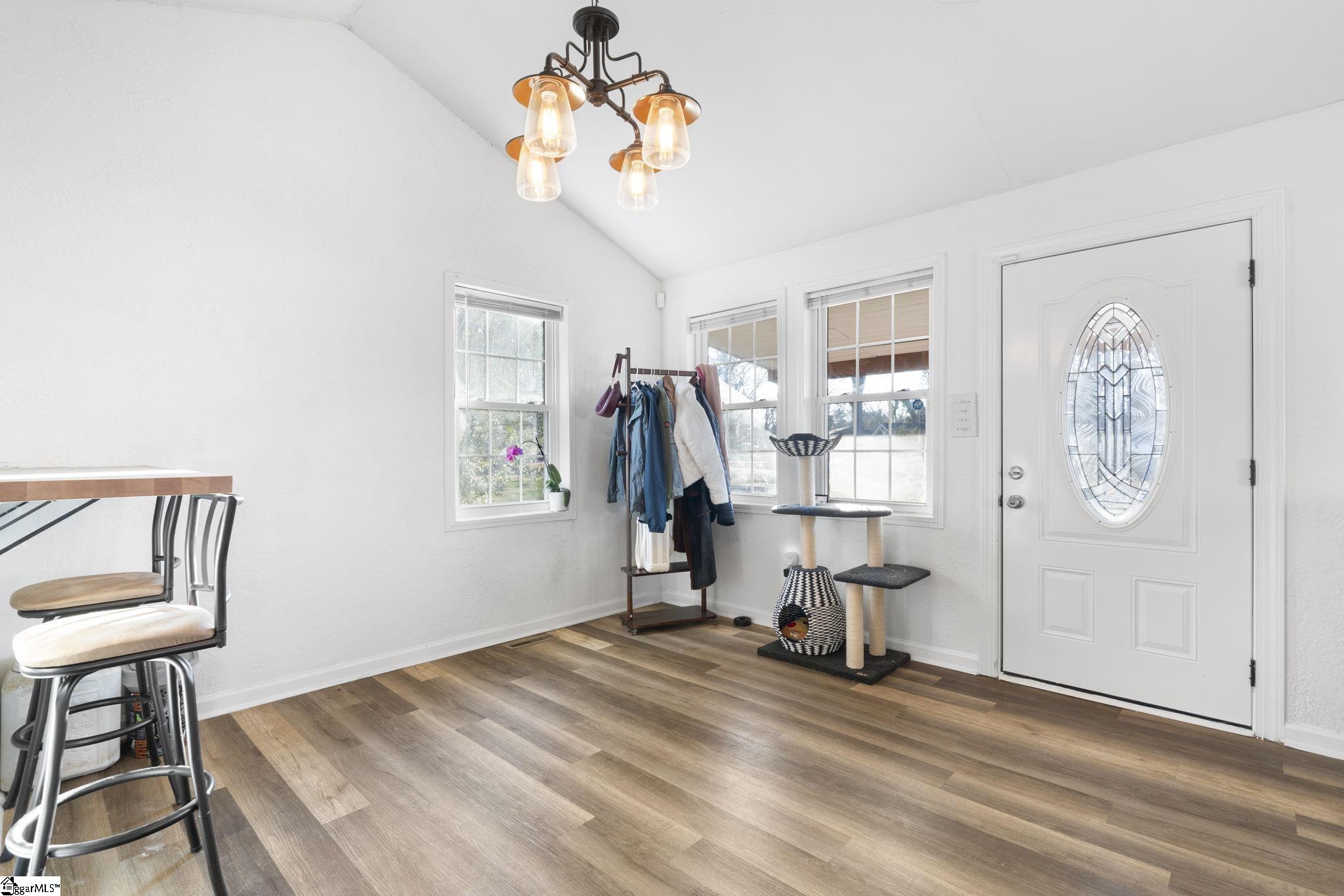 3 Fairlane Circle Greenville, SC 29607 - Photo 11 of 33