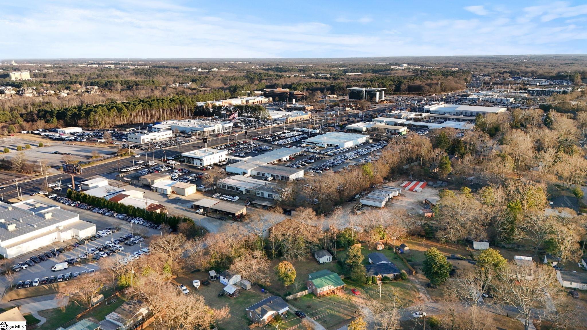 3 Fairlane Circle Greenville, SC 29607 - Photo 31 of 33