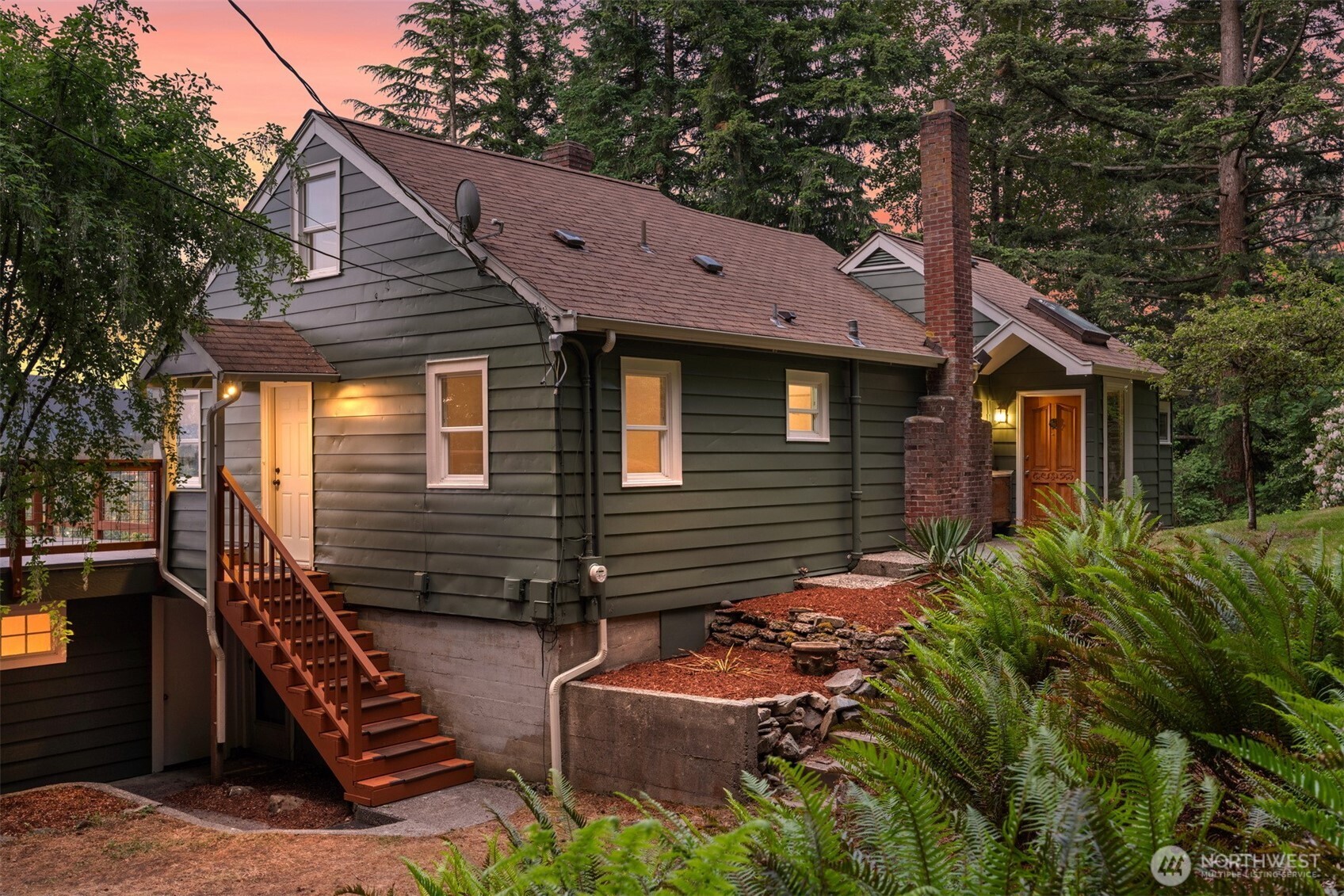 809 Liberty Street Bellingham, WA 98225 - Photo 3 of 33