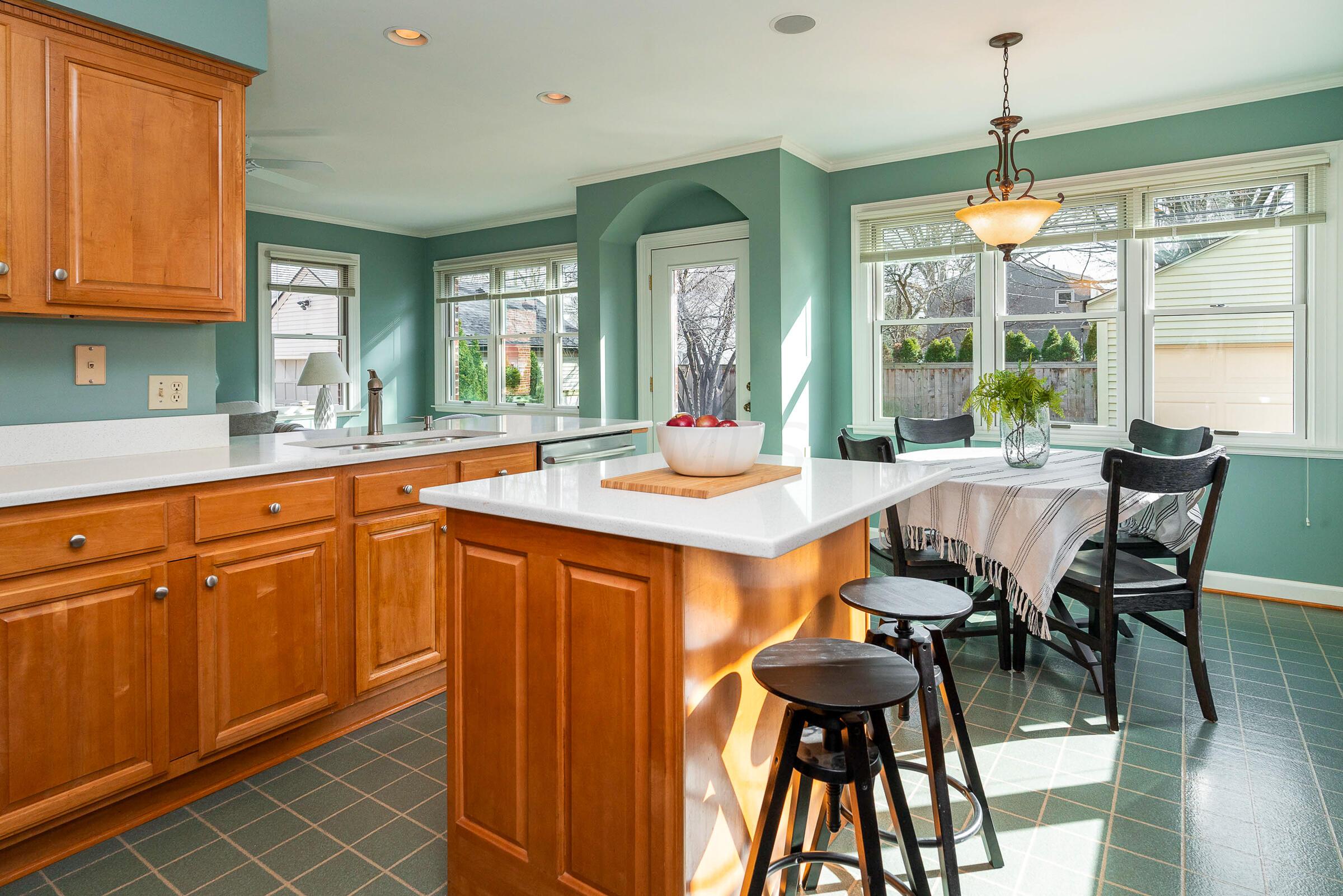 1733 Cardiff Road Columbus, OH 43221 - Photo 25 of 54 Kitchen