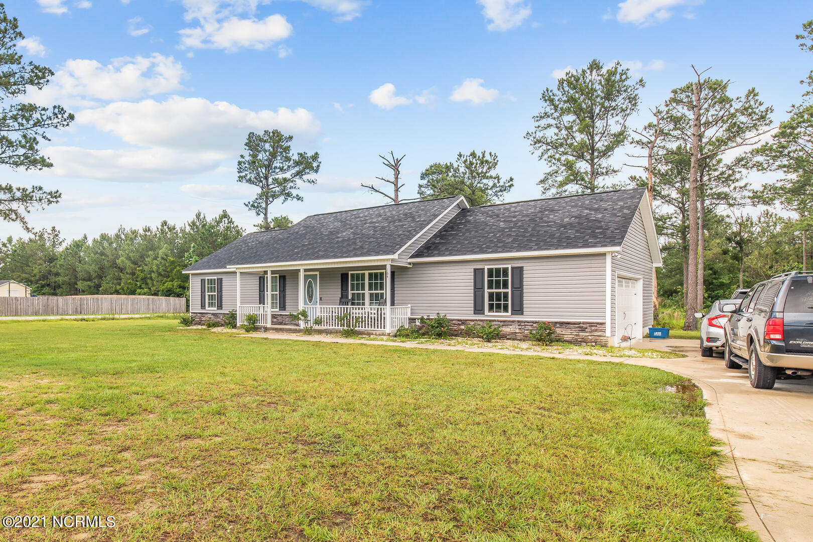 184 King Road Jacksonville, NC 28540 - Photo 3 of 30 3
