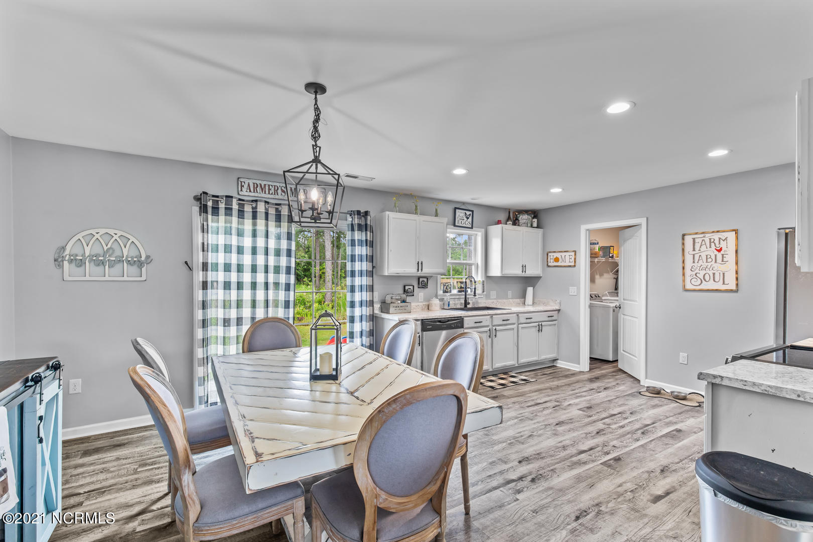 184 King Road Jacksonville, NC 28540 - Photo 10 of 30 10