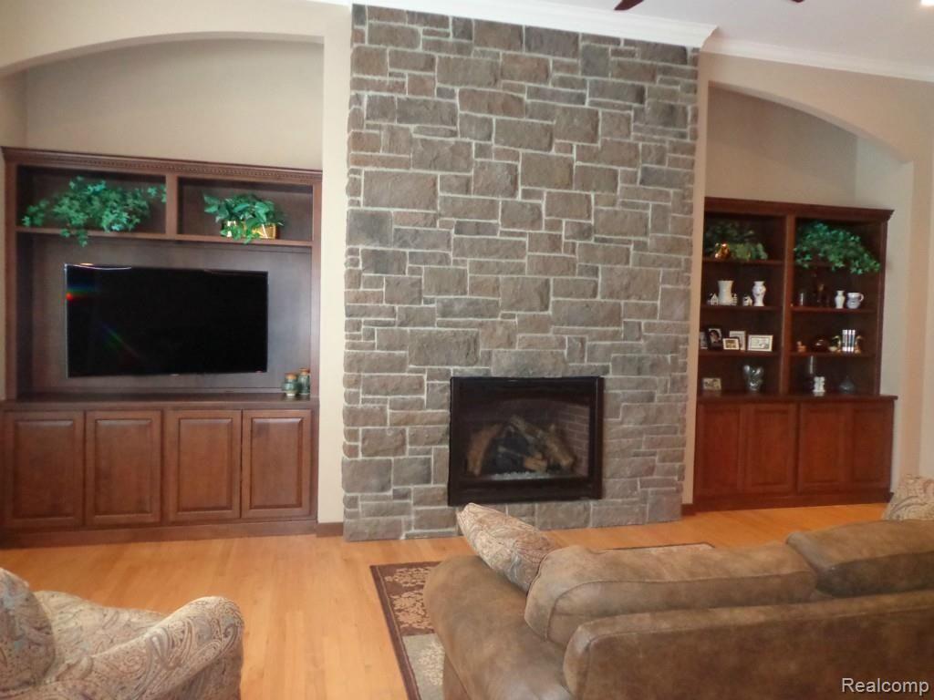 752 Quarry Drive Rochester, MI 48306 - Photo 7 of 28 DSC00837.jpg