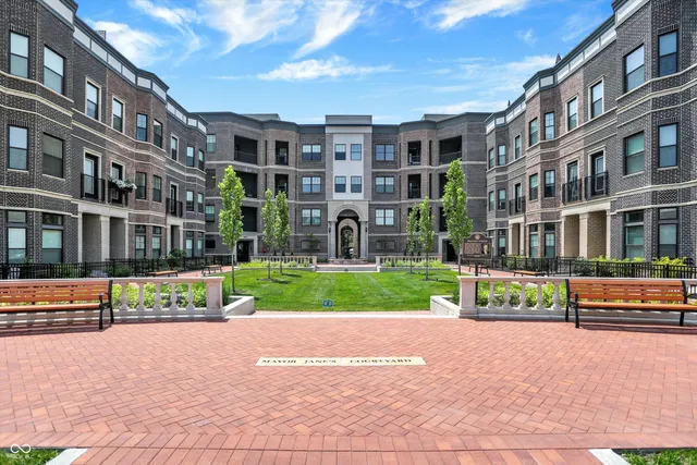 $675,000 | 920 Veterans Way, Unit 204, Carmel, IN 46032