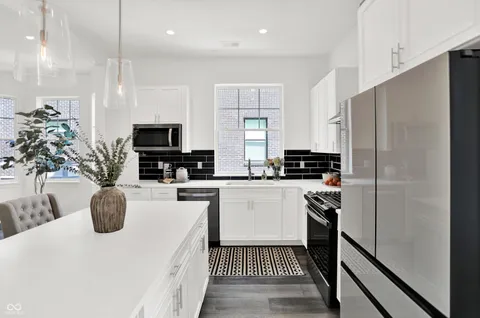 $675,000 | 920 Veterans Way, Unit 204, Carmel, IN 46032