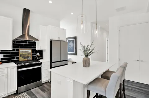 $675,000 | 920 Veterans Way, Unit 204, Carmel, IN 46032