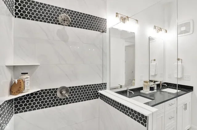 $675,000 | 920 Veterans Way, Unit 204, Carmel, IN 46032