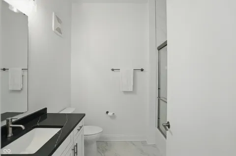 $675,000 | 920 Veterans Way, Unit 204, Carmel, IN 46032