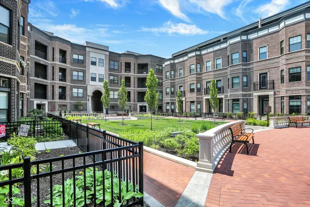 $675,000 | 920 Veterans Way, Unit 204, Carmel, IN 46032