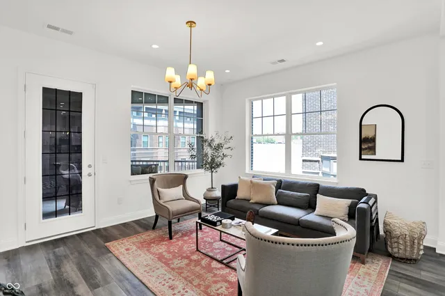 $675,000 | 920 Veterans Way, Unit 204, Carmel, IN 46032