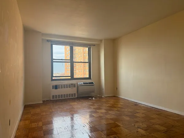 $2,300 | 10 Huron Avenue, Unit 9M, Jersey City, NJ 07306
