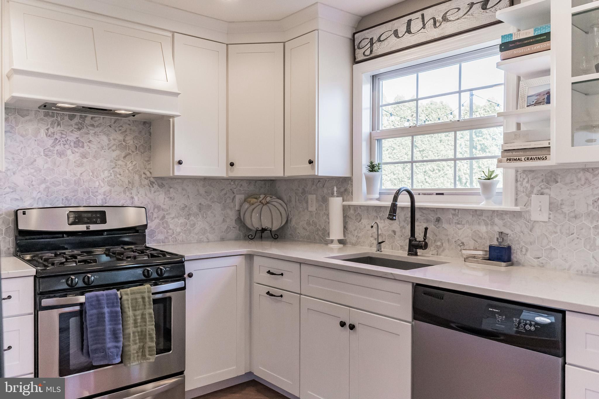 408 Tudor Road Collegeville, PA 19426 - Photo 18 of 30 Great look at the marble backsplash