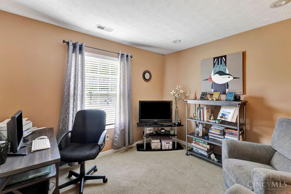 4350 Regency Ridge Court, Unit 208 Cincinnati, OH 45248 - Photo 16 of 56 Gallery Image 16