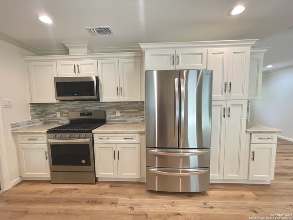 $1,875 | 2612 Worldland Drive, San Antonio, TX 78217