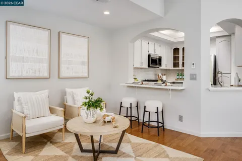 $930,000 | 15 Danville Oak Place, Danville, CA 94526