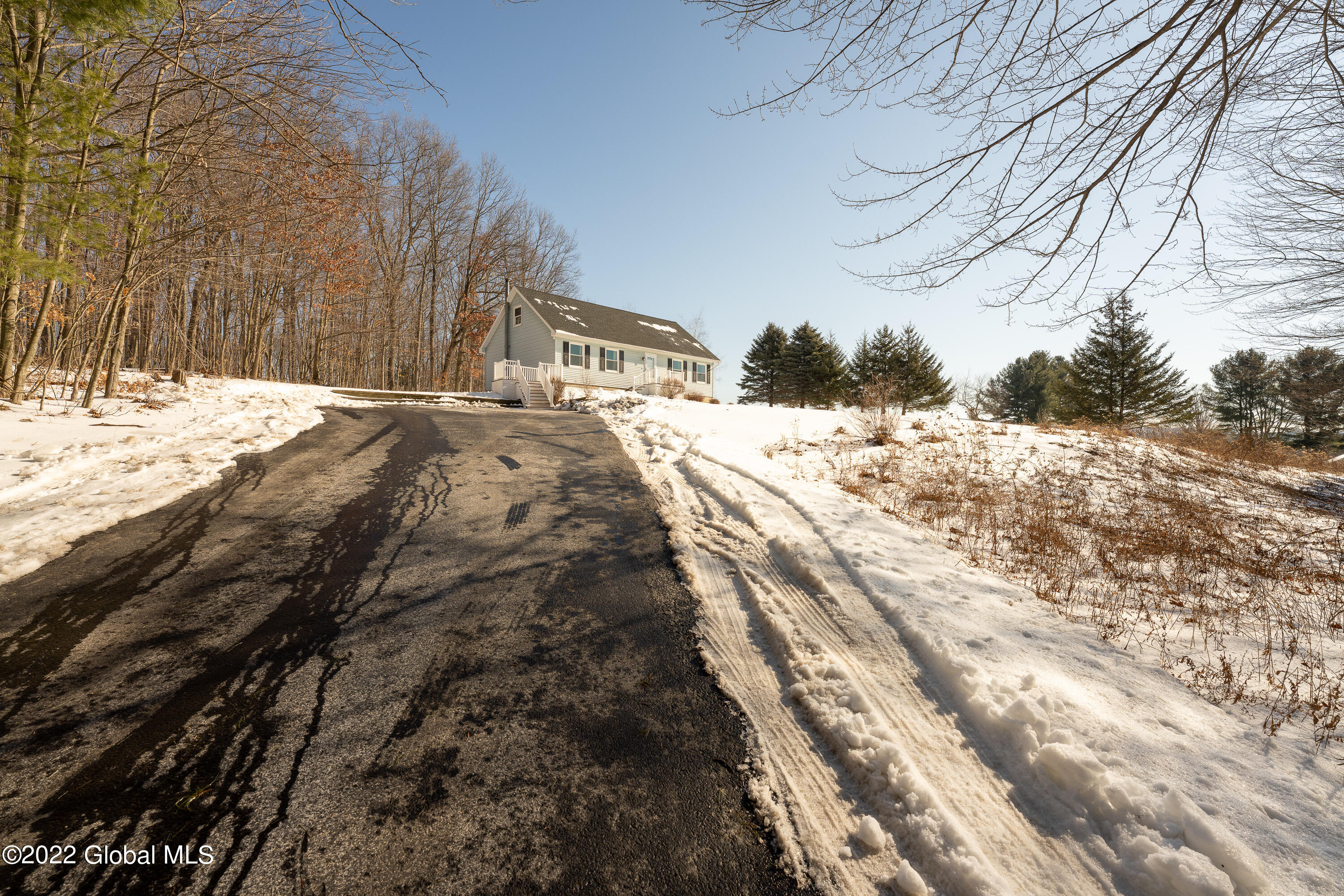 192 Weatherwax Road Poestenkill, NY 12140 - Photo 8 of 76 0 Front 3