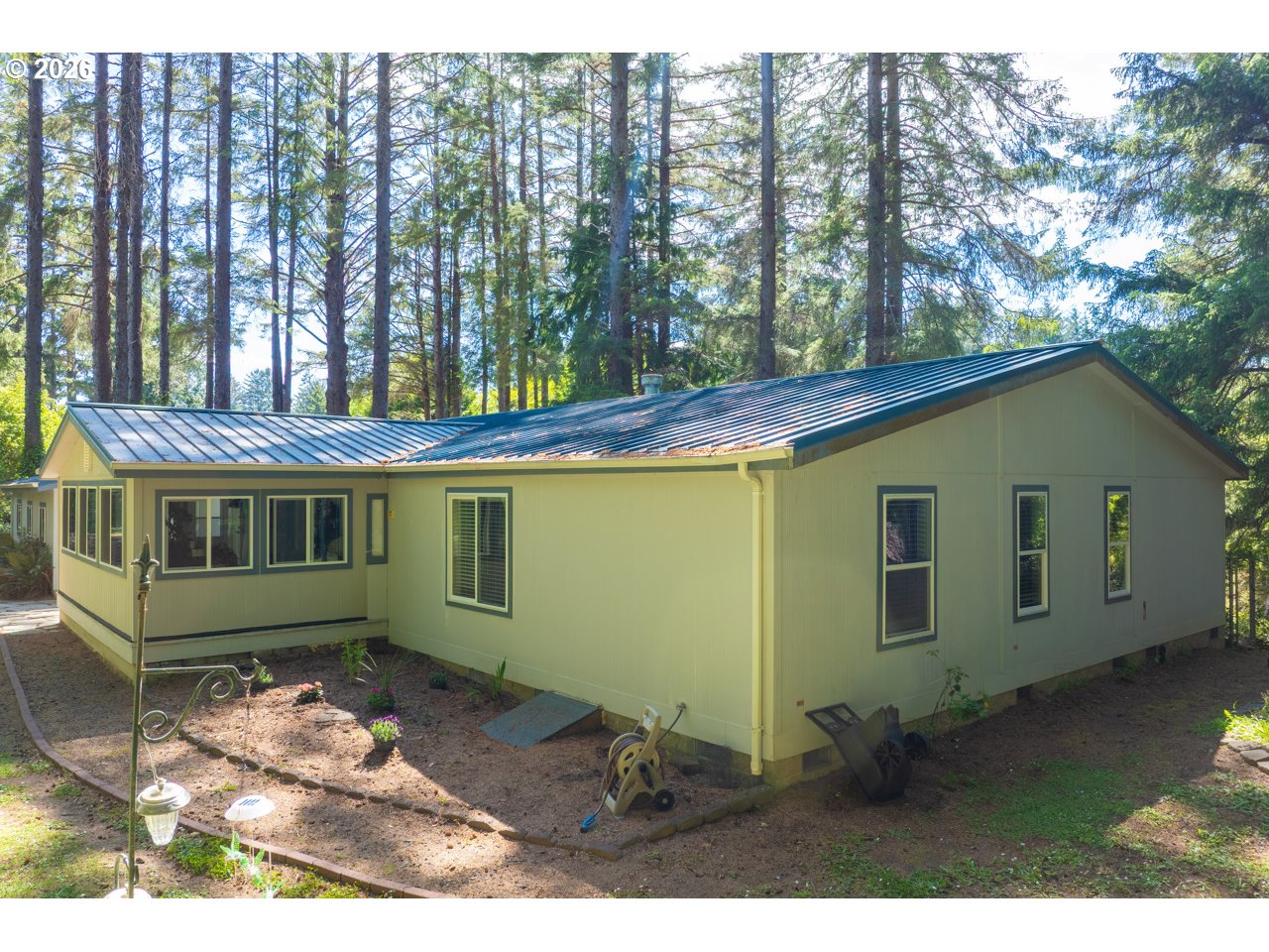 83239 North Pioneer Road Florence, OR 97439 - Photo 7 of 48