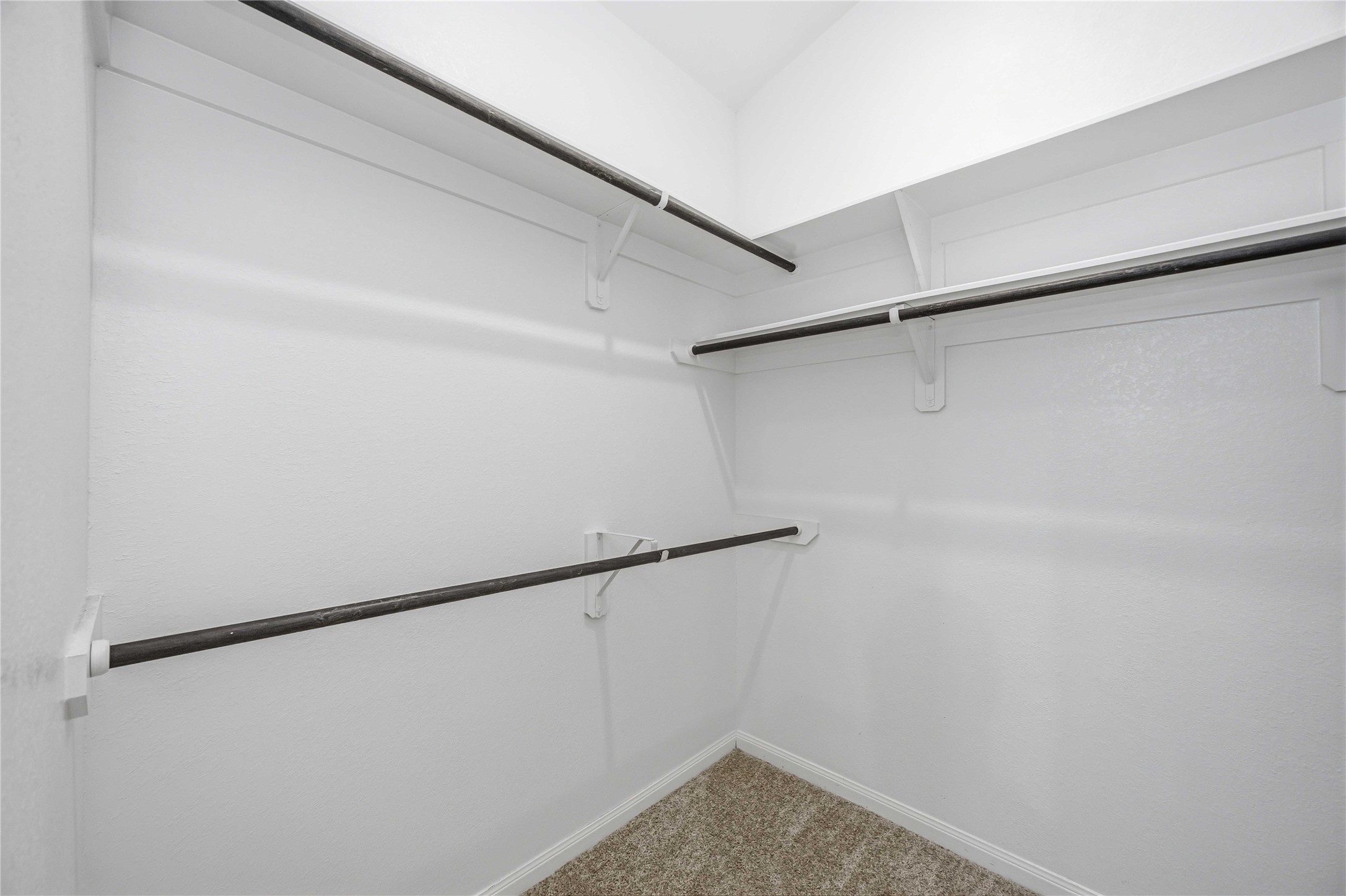 2425 Temple Crag Drive Rosharon, TX 77583 - Photo 16 of 32 Generous storage space for everyday organization