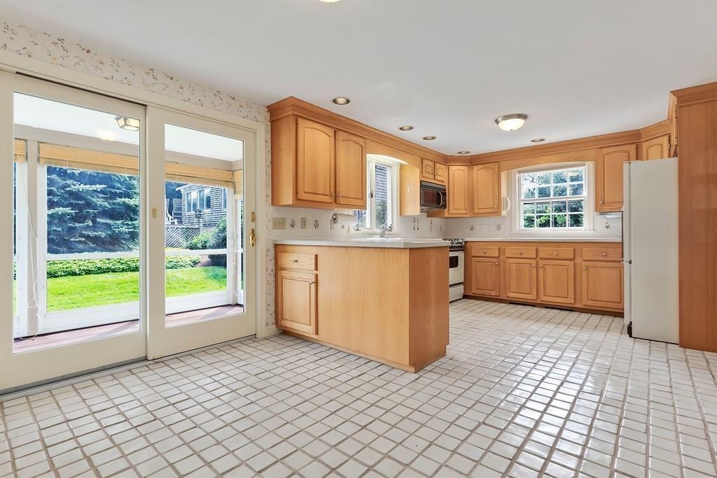 31 Pickman Road Salem, MA 01970 - Photo 13 of 35