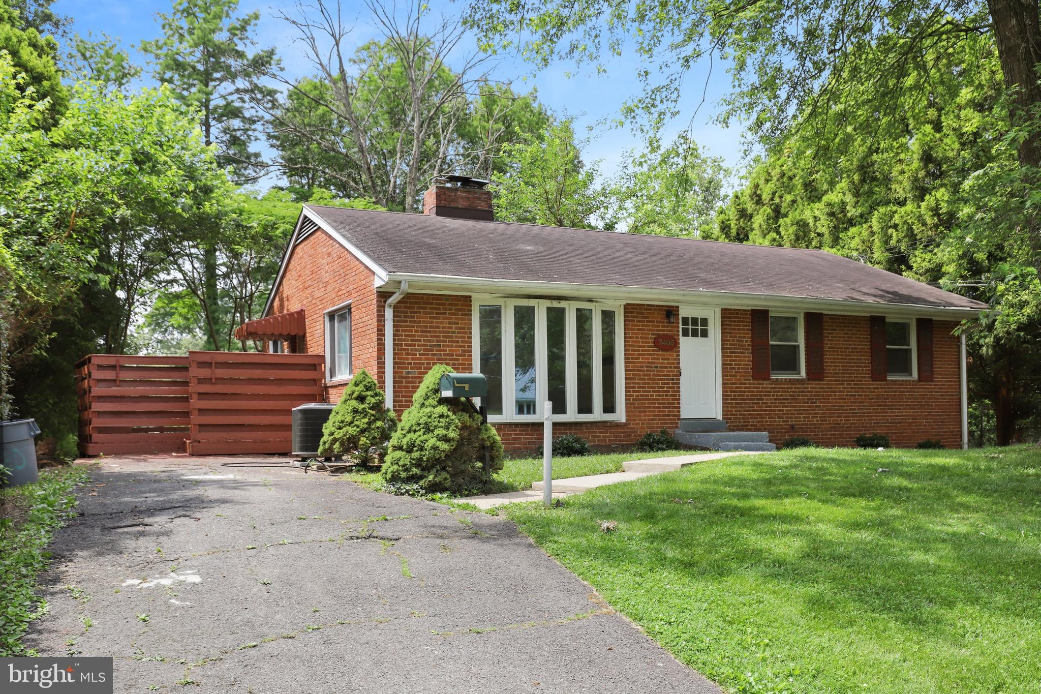 7405 Kelvin Place Springfield, VA 22151 - Photo 2 of 38