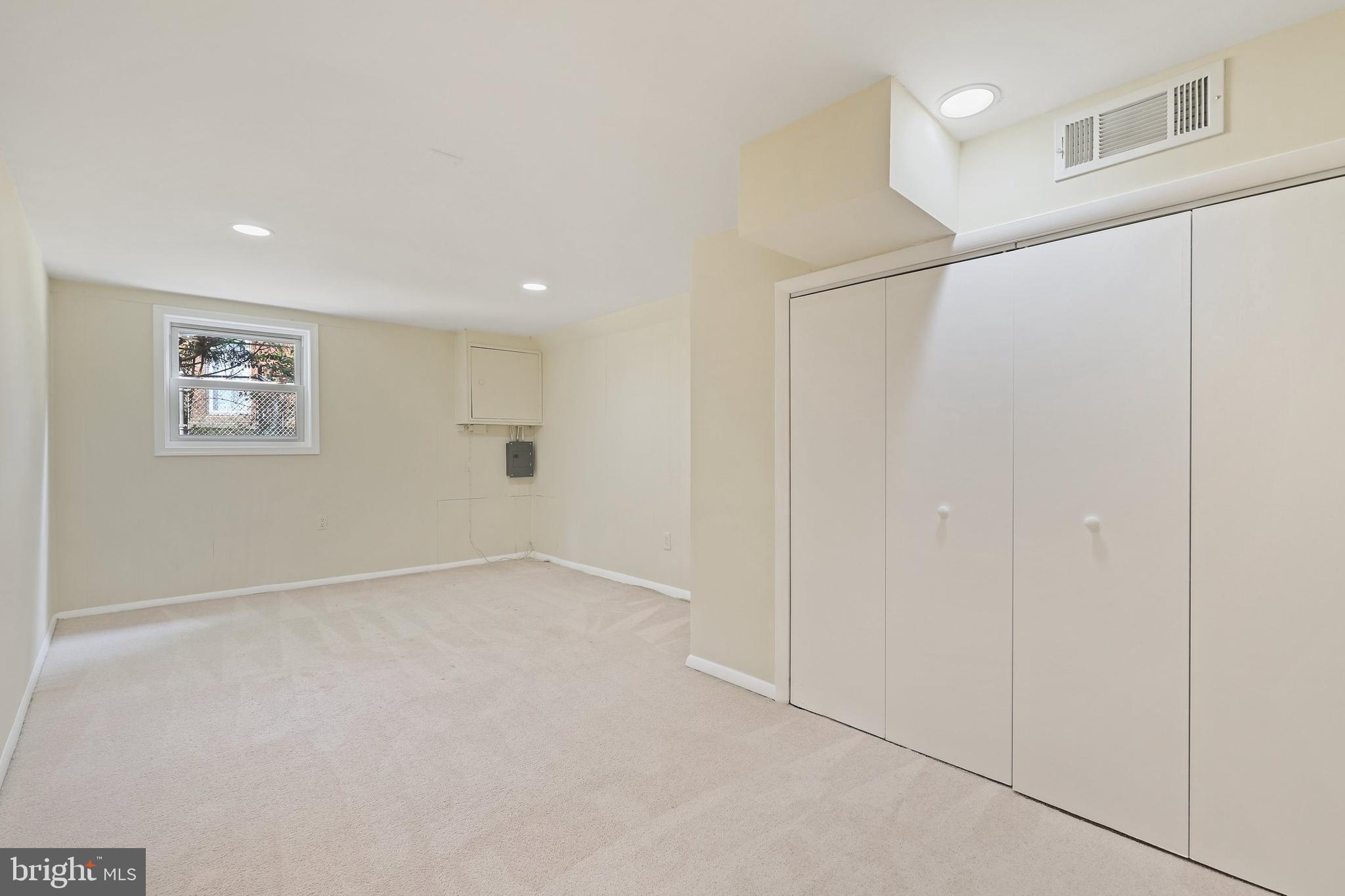 7405 Kelvin Place Springfield, VA 22151 - Photo 27 of 38